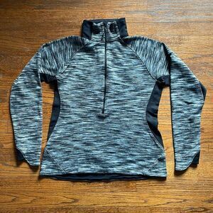 Columbia Gray and Black Women’s Pullover